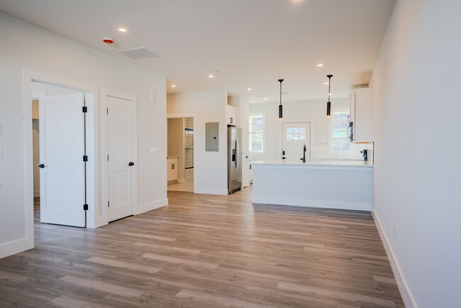 Marin Village, Brookfield, CT 06804 - photo 3