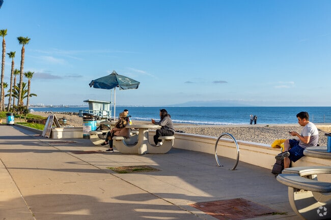 Beach Side Café