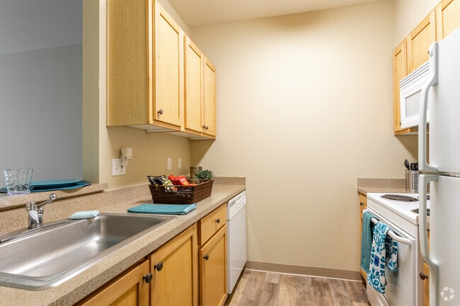 Cornerstone Apartments, Portland, OR 97232 - photo 2