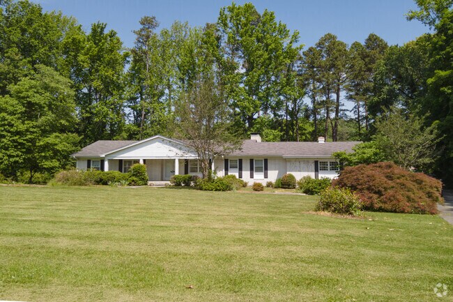 Ranch-style homes are very common throughout Forest Oaks.