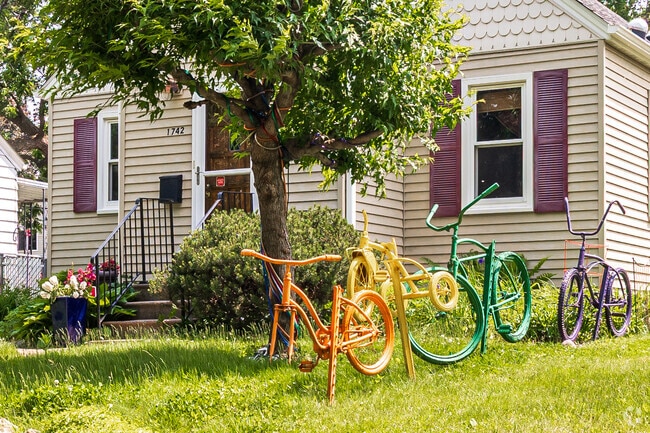 Prosperity Heights features well-manicured lawns and creative art installations.