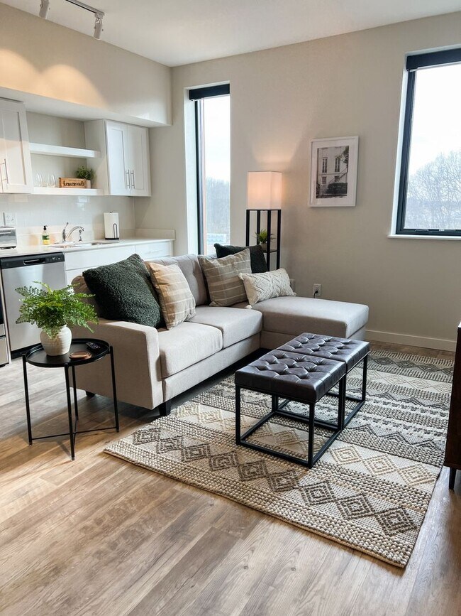 Briar Grove Apartments (Building D), Decorah, IA 52101 - photo 2