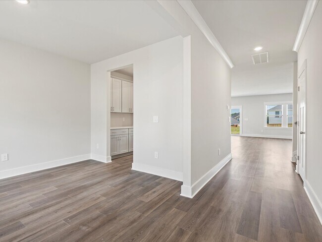 807 Burghley Cir, Greer, SC 29651 - photo 5