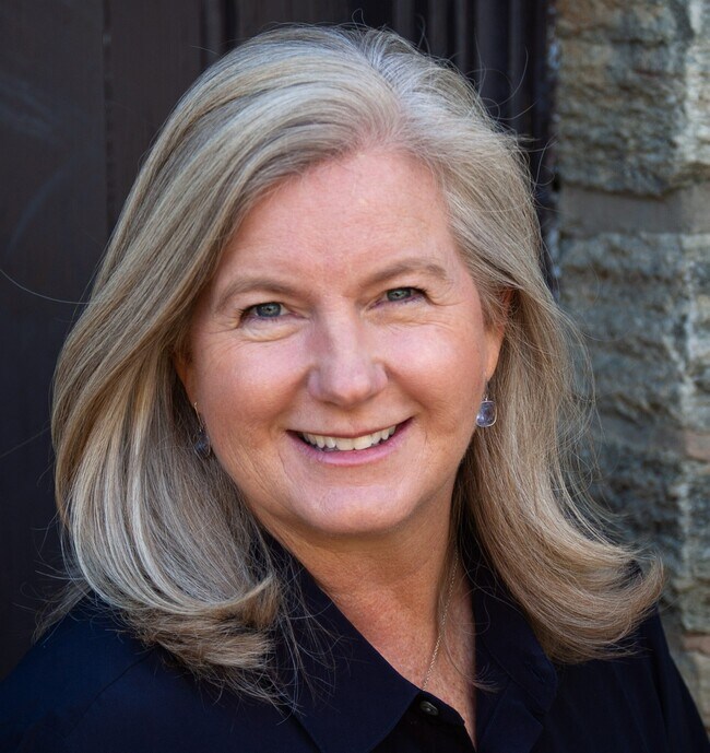 Jennifer Grove