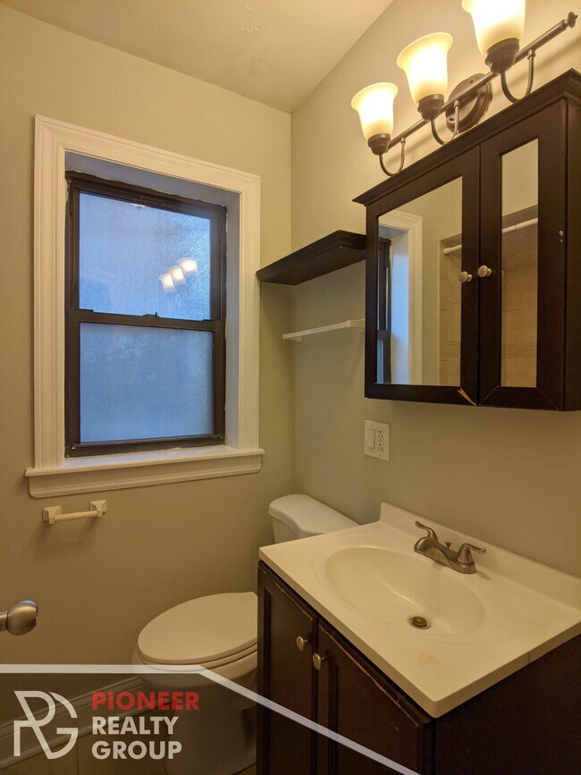 833 W Wolfram St unit 3, Chicago, IL 60657 - photo 7