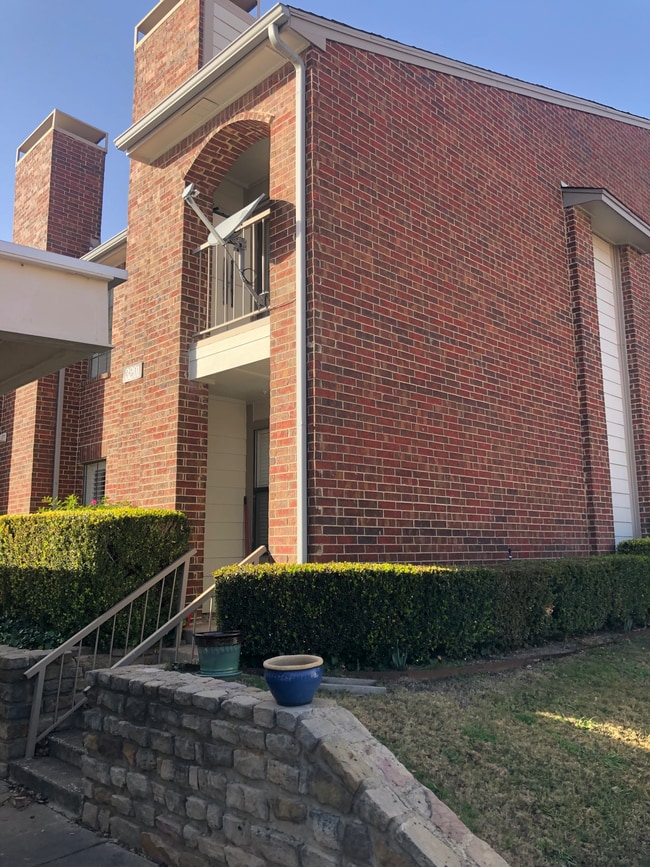 3201 Donnelly Cir Unit 305, Fort Worth, TX 76107