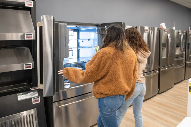 Iz Schwartz Appliance in Brayton Point is a full service shop with installation as an option.