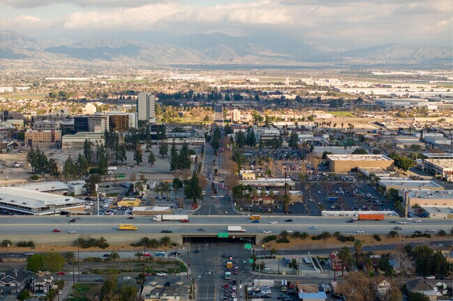 Amber Hills is close to the interstate and downtown.
