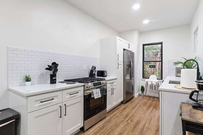 521 Alpine Ave, Pittsburgh, PA 15212 - photo 4