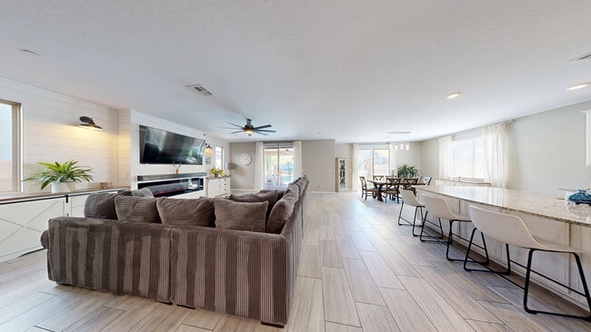 3195 Hazy Hills Ave, Henderson, NV 89052 - photo 2