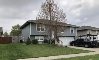 1730 SW Valley View Dr, Topeka, KS 66615