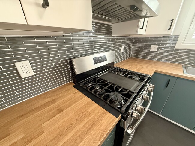 66 Wood St unit 2, Garfield, NJ 07026 - photo 5