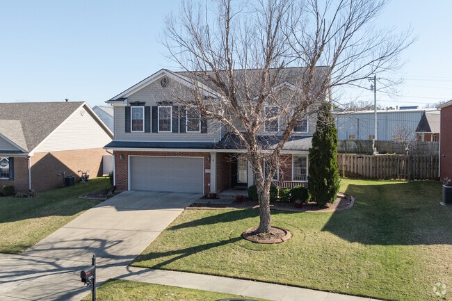 Homes in Hillcrest offer unlimited opportunities to customize and make it your own.