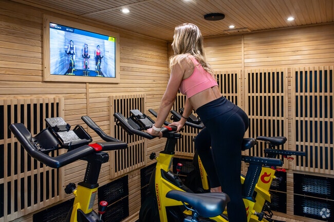 HOTWORX offers members a variety of virtually instructed, infrared sauna workouts.
