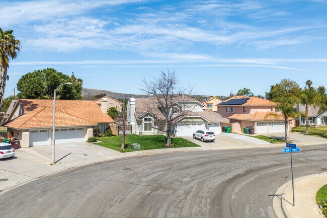 Ranch and contemporary homes are the most common in Butterfield.