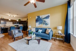 560 28th St SE, Rochester, MN 55904