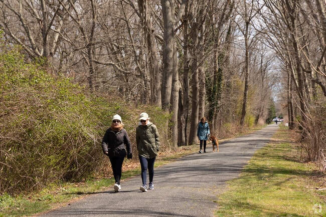 Take a stroll or some quality time in the beautiful outdoor in the Edgar Felix Memorial Bikeway.