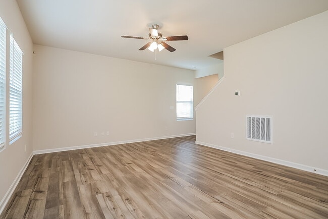 1105 Orch Strm Dr, Haw River, NC 27258 - photo 5