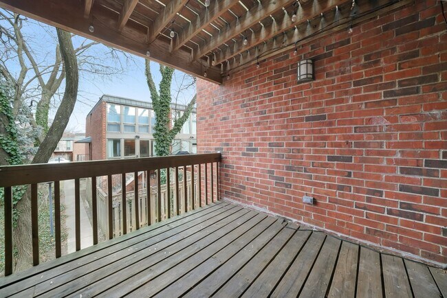 2131 N Larrabee St unit 6203, Chicago, IL 60614 - photo 7