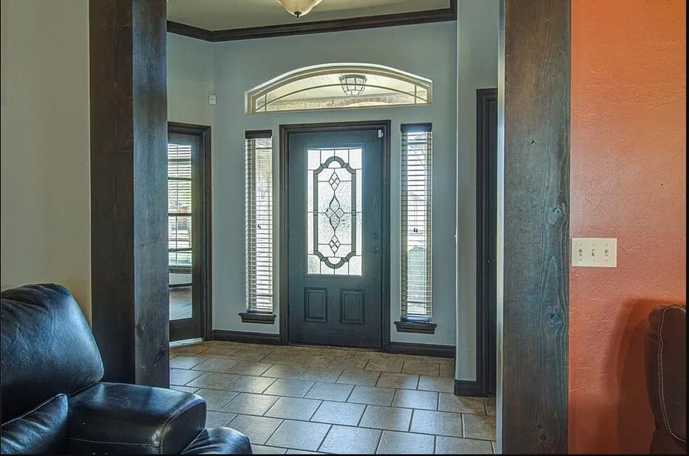 7705 Harold Dr, Yukon, OK 73099 - photo 1