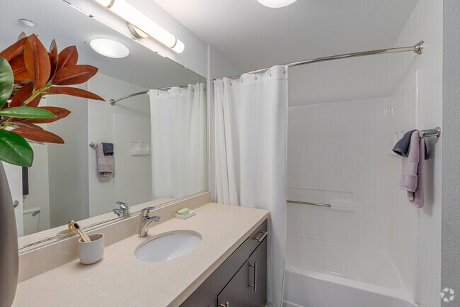 1BR, 1.5BA - 865SF - Bathroom