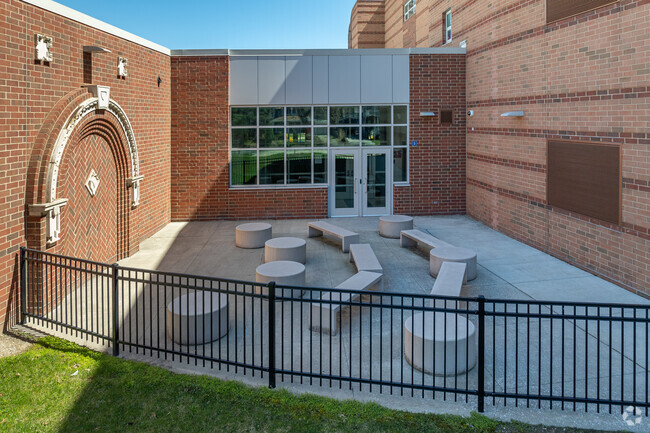 Waverly Elementary features outdoor learning spaces.