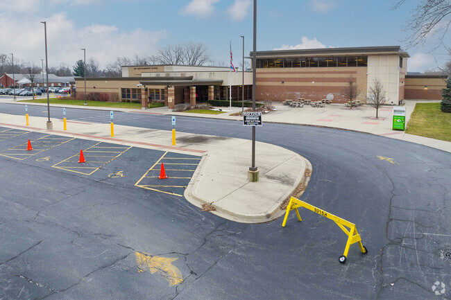 Oak Glen Elementary School has great teachers dedicated to quality teaching.
