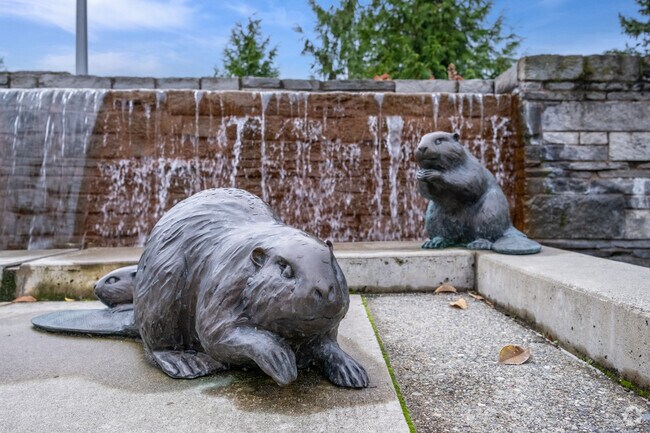 Norway Hill residents enjoy being close to Downtown Bothell's charming community.
