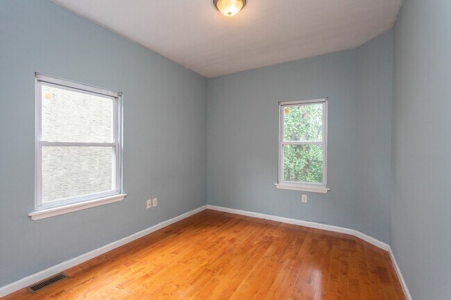 2016 N 18th St unit 2, Philadelphia, PA 19121 - photo 5