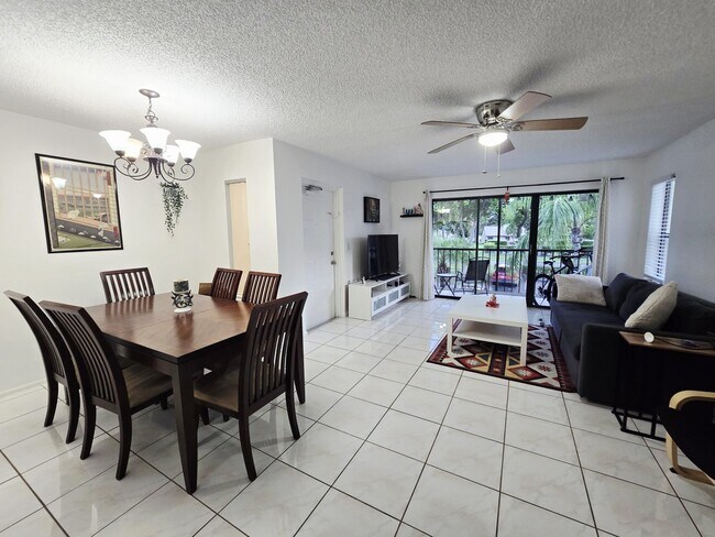 1102 Green Pine Blvd unit 52, West Palm Beach, FL 33409 - photo 6