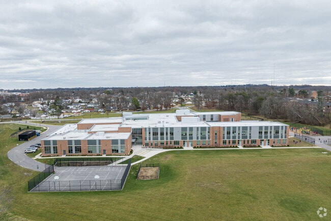 Chadwick Elementary is rated B by Niche and has 611 students in K-5th.