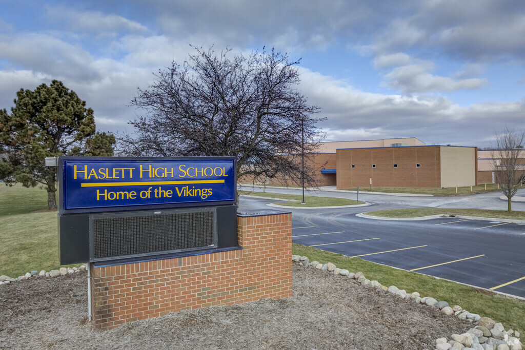 Haslett High School, Signage