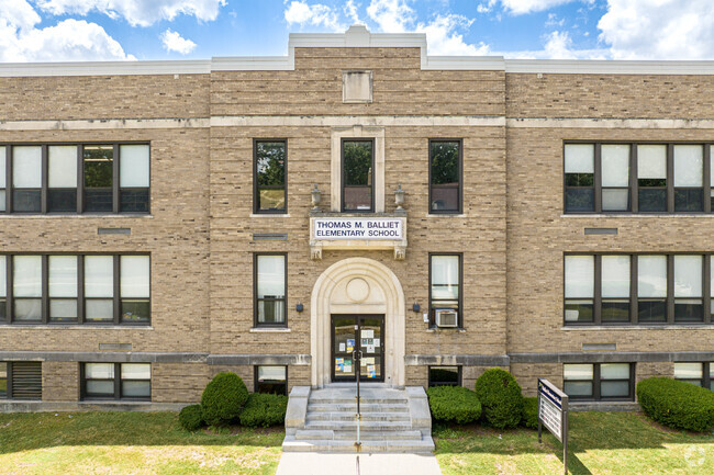 Thomas M. Balliet Elementary School has symmetrical architecture.