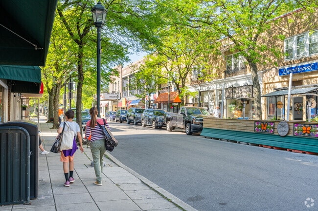 The walkable streets in Narberth makes things easy weather it be heading to town to shop or eat.