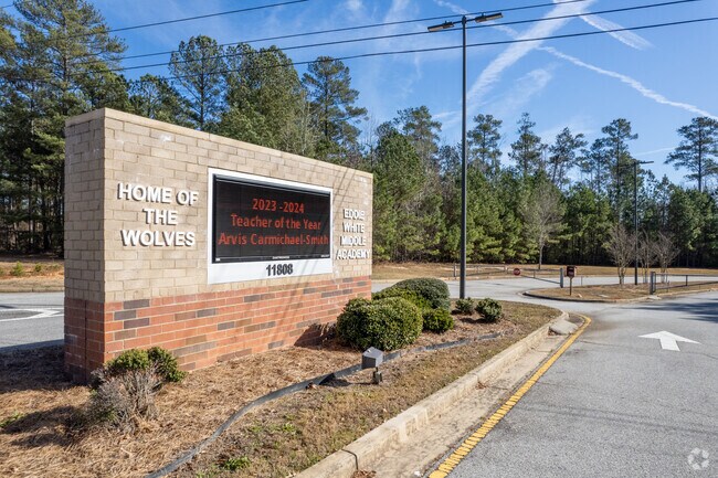 Eddie White Elementary School has an overall Niche Score of C-.