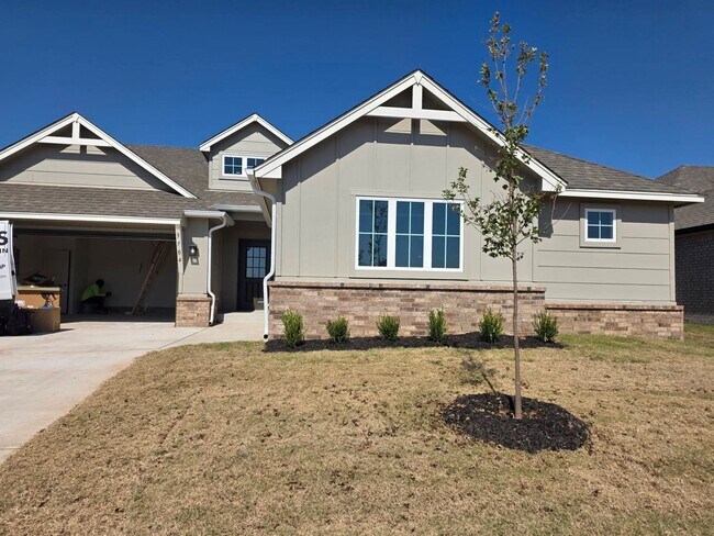 3704 W Edgewater St, Broken Arrow, OK 74012 - photo 2