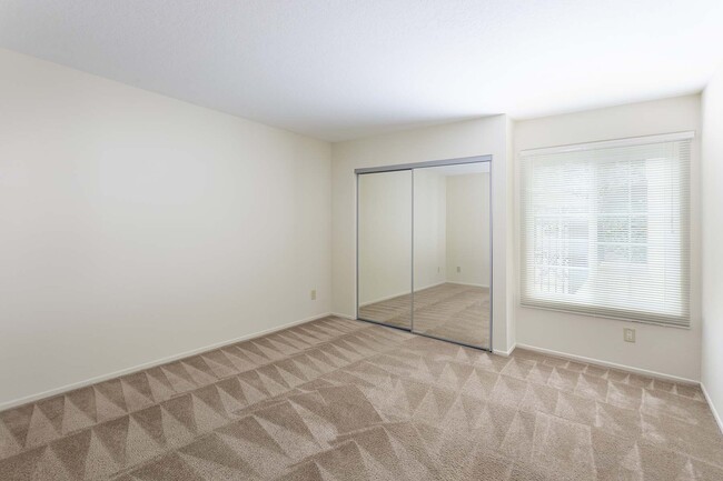 Fulton Gardens, Sherman Oaks, CA 91423 - photo 6