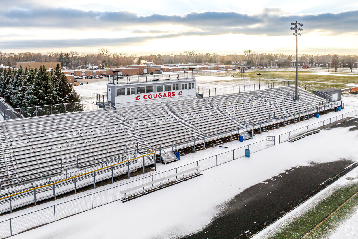 Centennial Cougars Football - Circle Pines, MN 