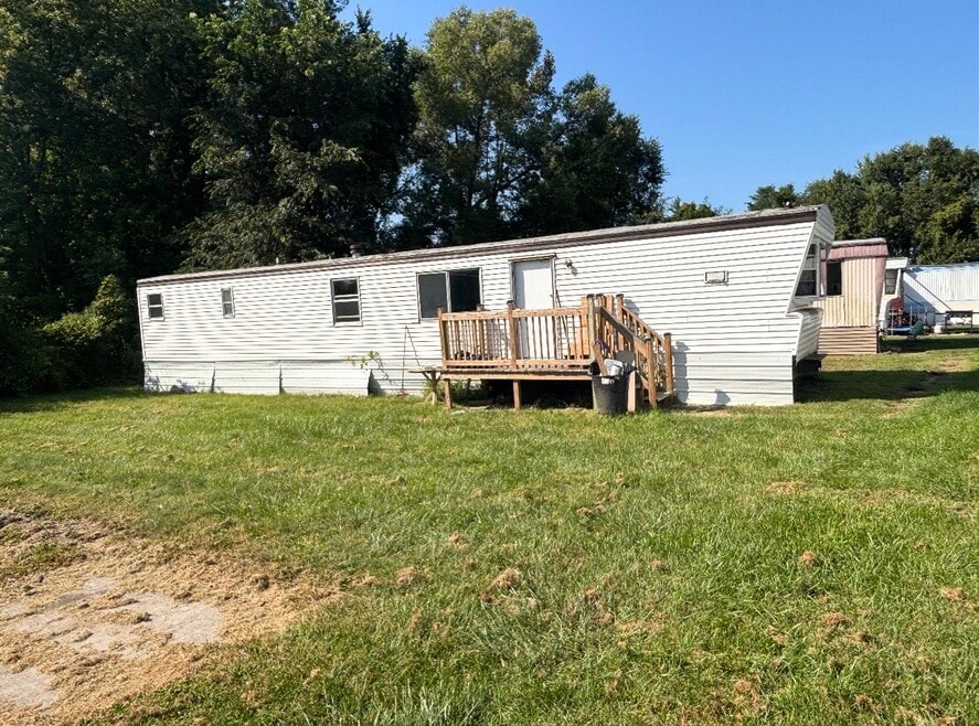 4420 W Ridge Rd unit Trailer, Gary, IN 46408 - photo 1