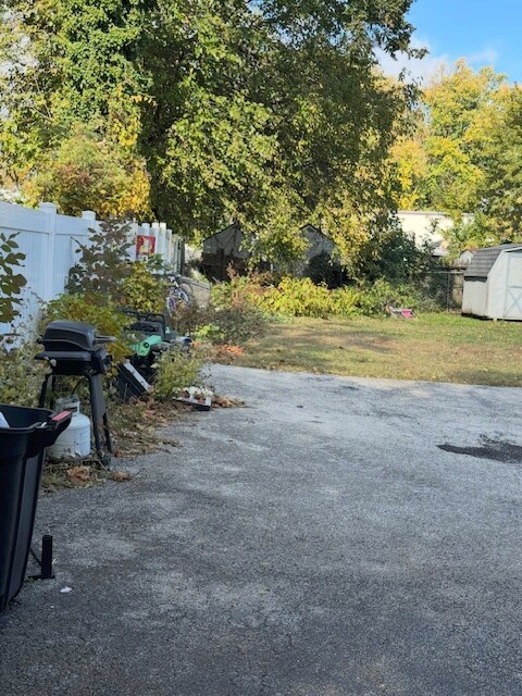 727 Bartram Ave unit 727 Bartram, Collingdale, PA 19023 - photo 3