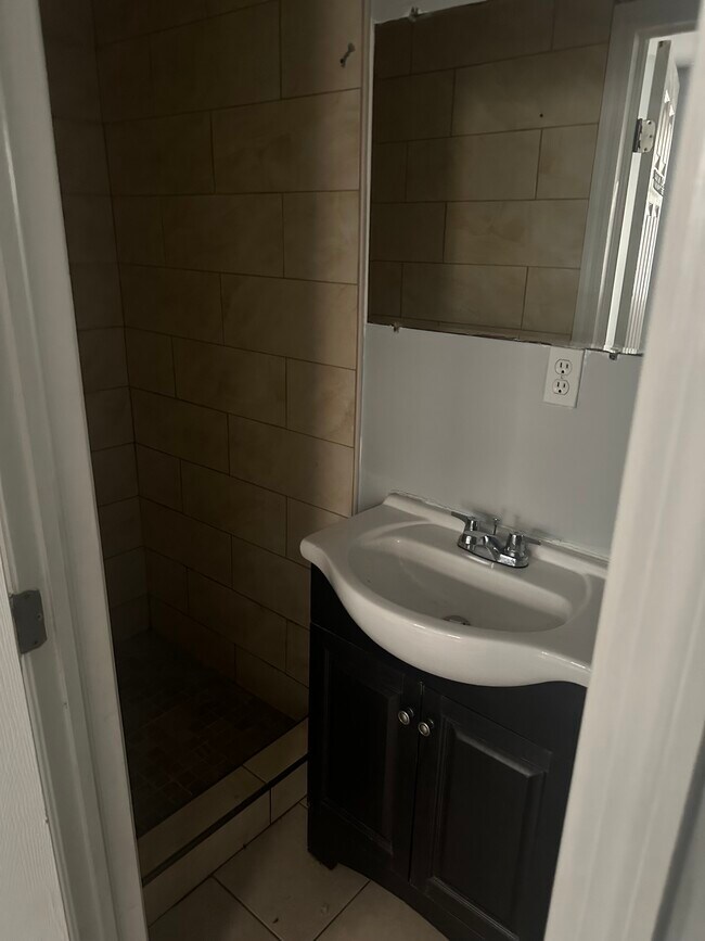 6322 Rising Sun Ave unit 1, Philadelphia, PA 19111 - photo 7