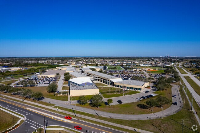 Children in the Ruskin neighborhood might attend Lennard High School.