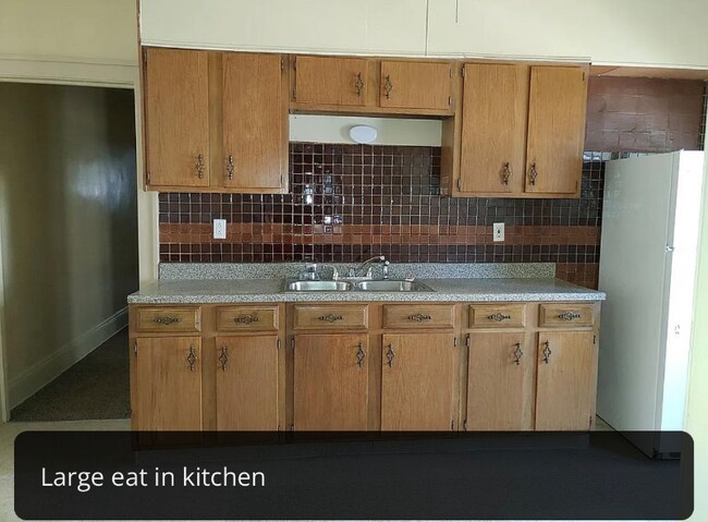 3706 E 131st St unit 2, Cleveland, OH 44120 - photo 6