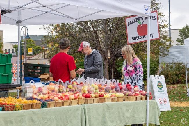 Locally grown apples are one of the more popular items to pick up at the market.