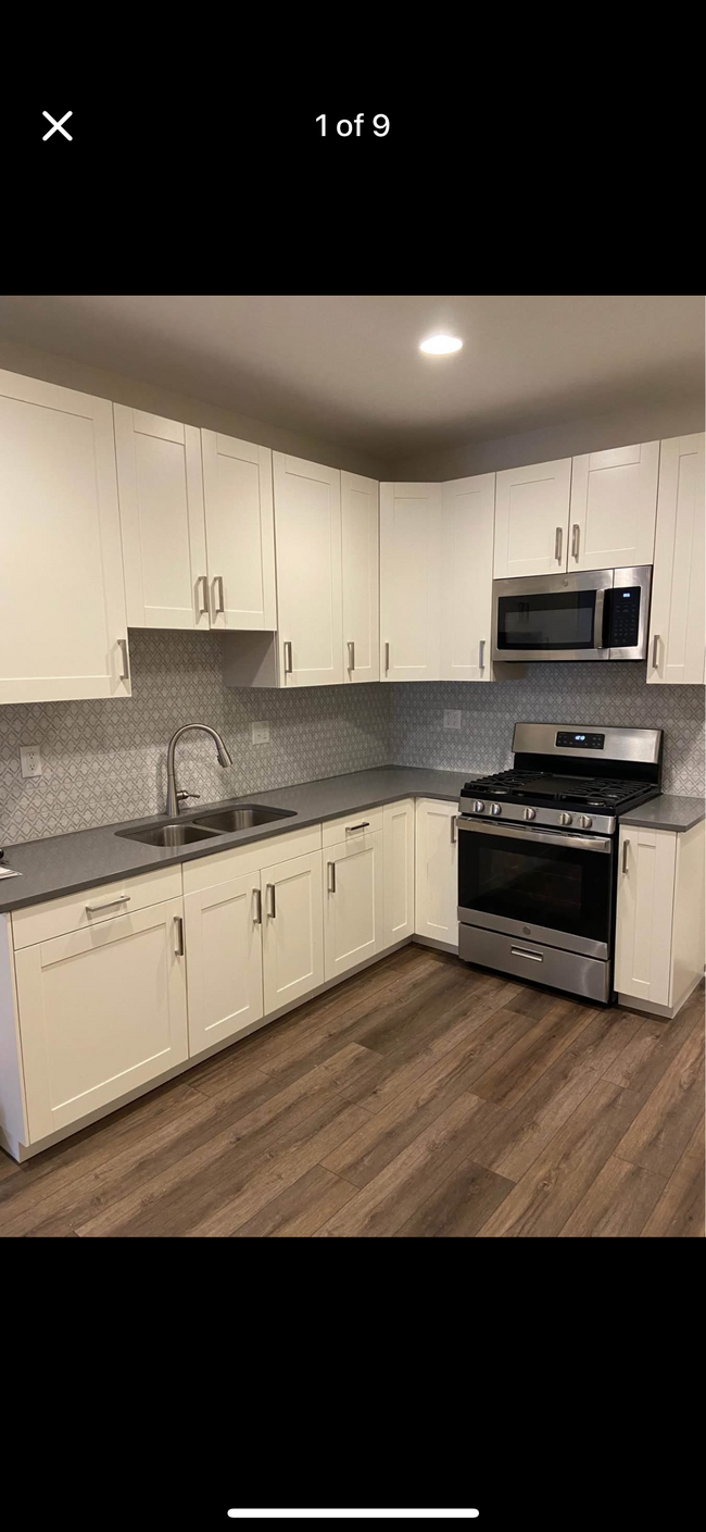 748 Fulton St W Unit 2, Grand Rapids, MI 49504