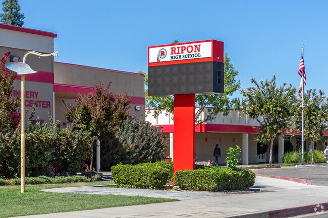 Ripon High School serves grades 9-12 in Ripon.