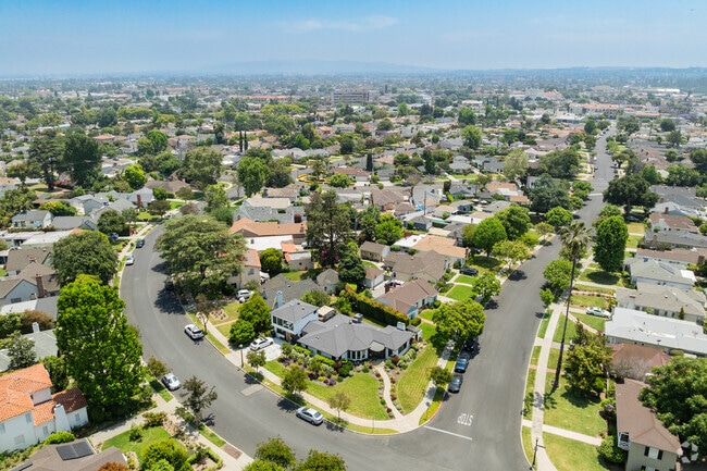The northeast section of San Gabriel has properties with larger acreage.