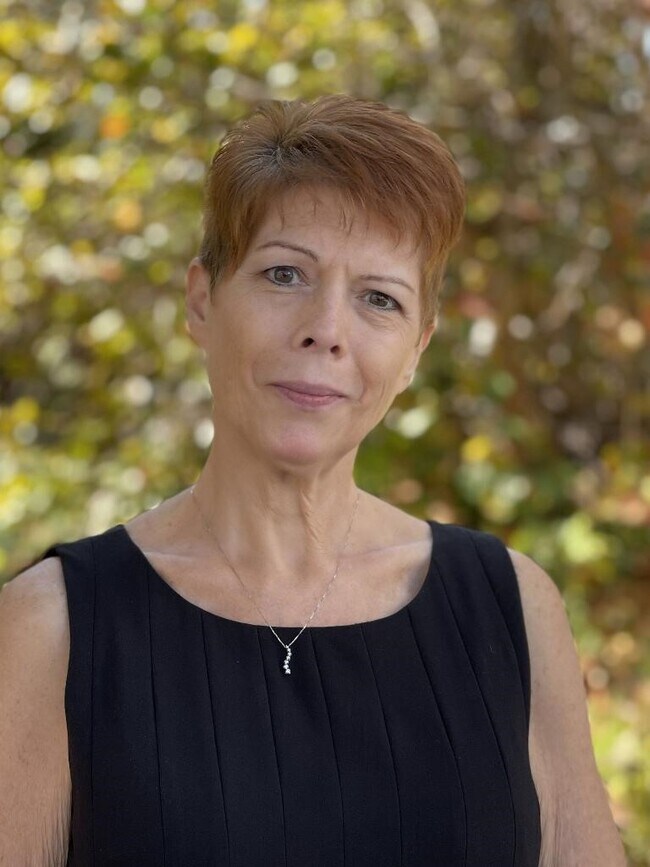 Donna Halstead