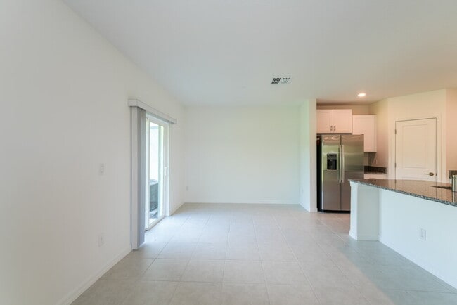 2125 Skybrooke Blvd, Lutz, FL 33558 - photo 6