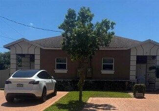 798 NE 43rd St, Oakland Park, FL 33334